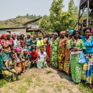 Distribuzione di kit per diventare imprenditrici in Gambia