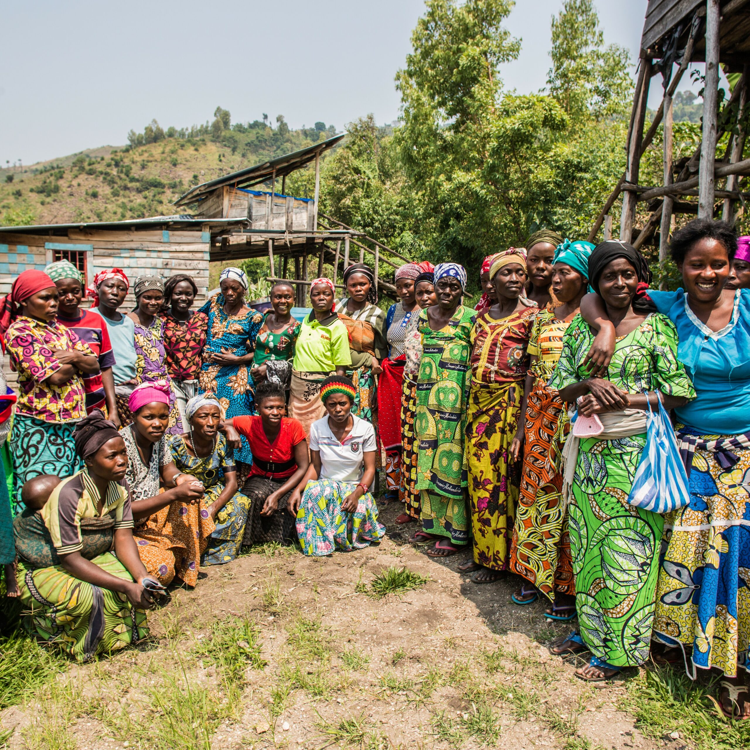 Distribuzione di kit per diventare imprenditrici in Gambia