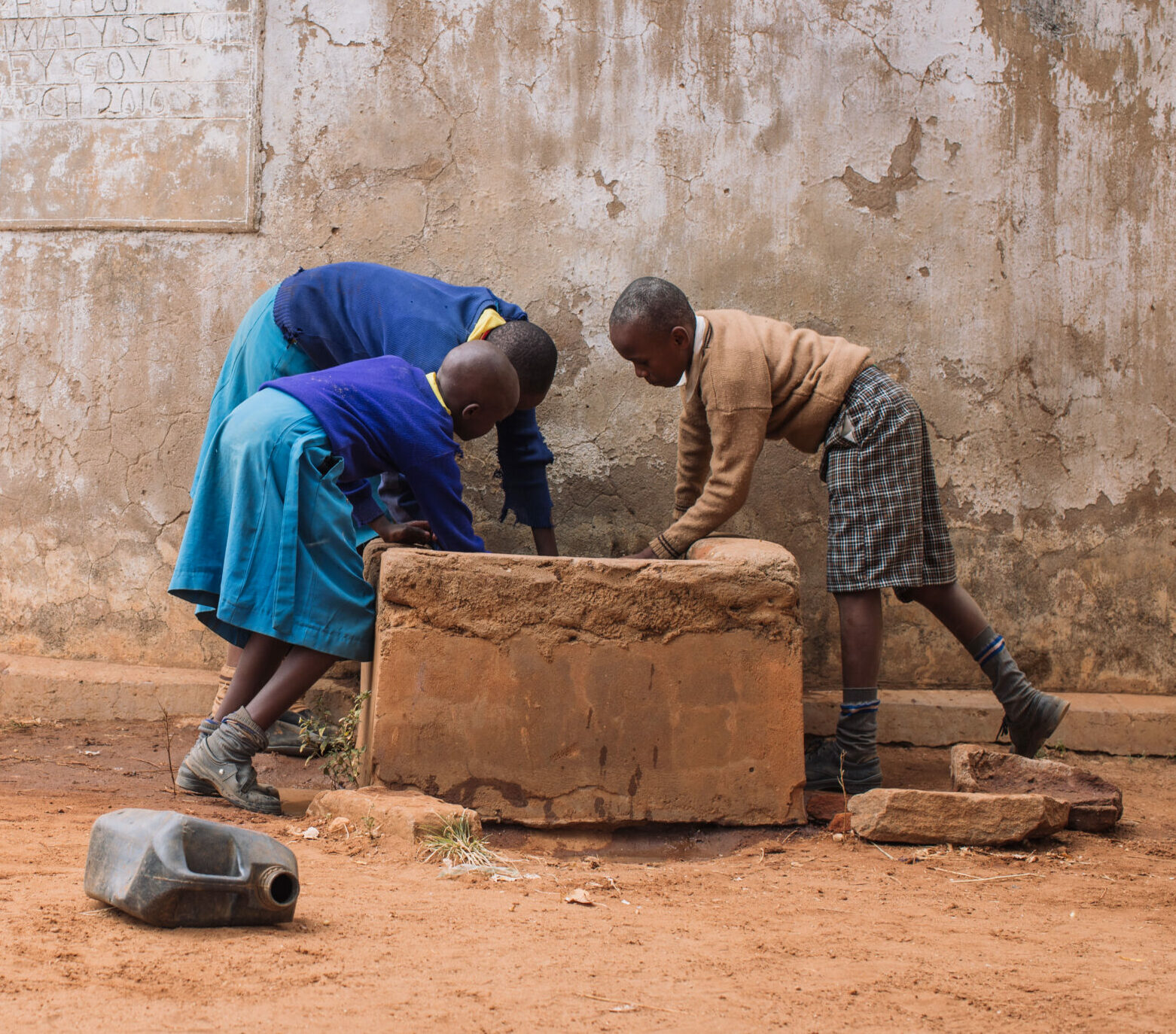 Costruiamo pozzi a pompe solari in Mali
