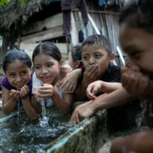 Acqua potabile per studenti e studentesse